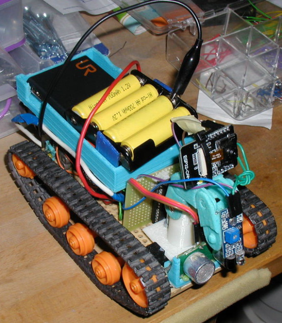 A small rover with ESP32-CAM